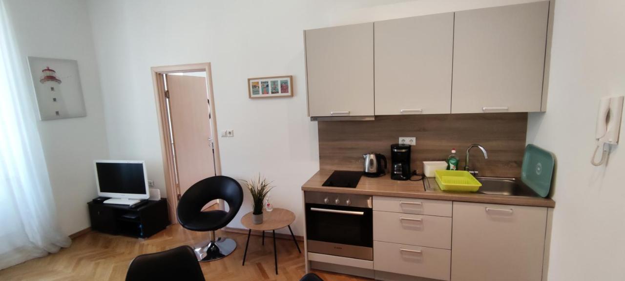 Apartment Milani With Private Garage Opatija Exterior photo